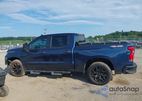 2022 Chevrolet Silverado 1500 Ltd 4Wd Short Bed Custom z USA, uszkodzony, nr VIN 3GCPYBEKXNG194908